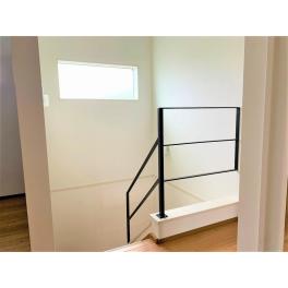 寺島町M邸階段手すりと室内物干し、設計から製作、取付しました。